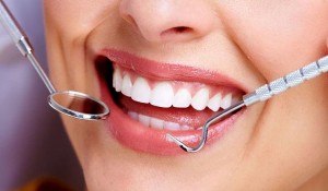 Как быстро и надолго сделать свои зубы белоснежными